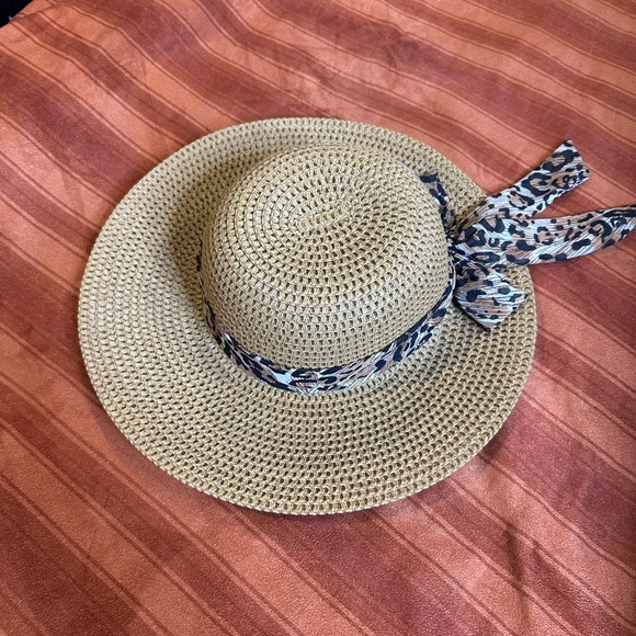 Sun N’ Sand Straw Sun Hat Wide Brim Leopard Print Scarf Ribbon Bow Women’ - Picture 3 of 7